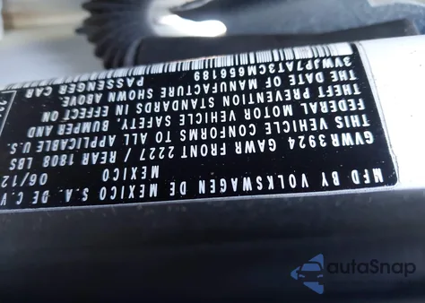 2012 Volkswagen Beetle 2.5L z USA, uszkodzony, nr VIN 3VWJP7AT3CM656189